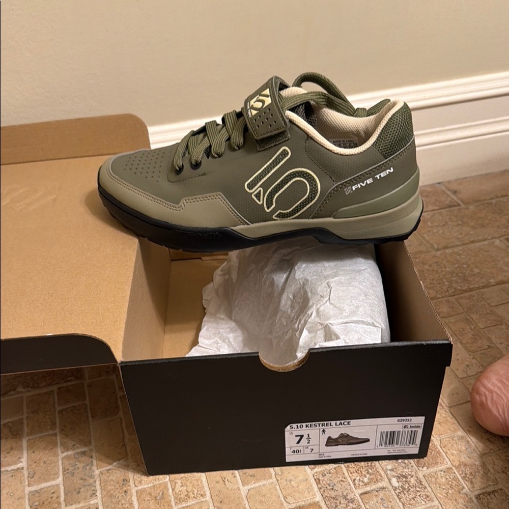 Adidas Five Ten Kestrel Lace Green Athletic/Cycling Shoes with Velcro